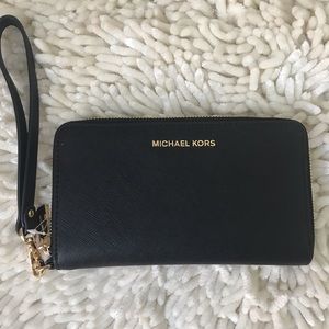 Michael Kors Jet Set Travel Large Flat Black
